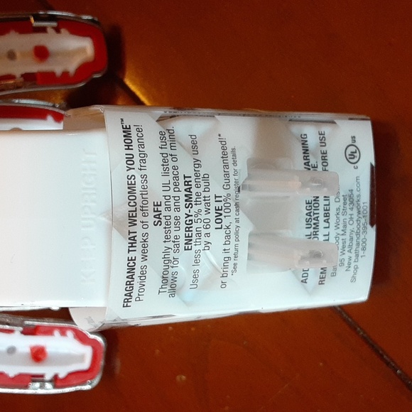 Wallflower Christmas plug in - Picture 3 of 5